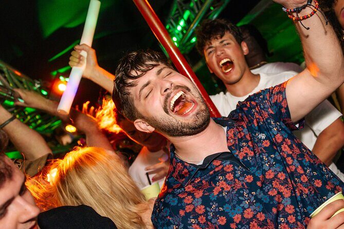 Aruba Nightlife Party Bus with Unlimited Drinks & DJ on Road Jam - Who Will Love This Tour?