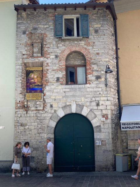 As: City Tour With Duomo Visit and First Basin Lake Cruise - Meeting Point Information