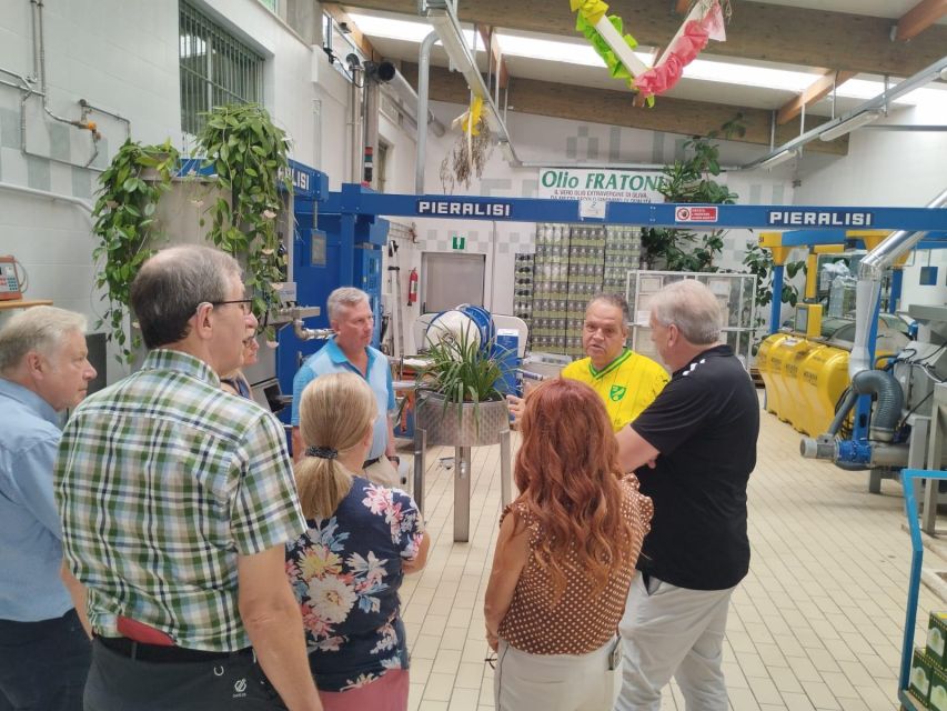 Ascoli Piceno: Olive Oil Tasting With Local Products - Retail Opportunities