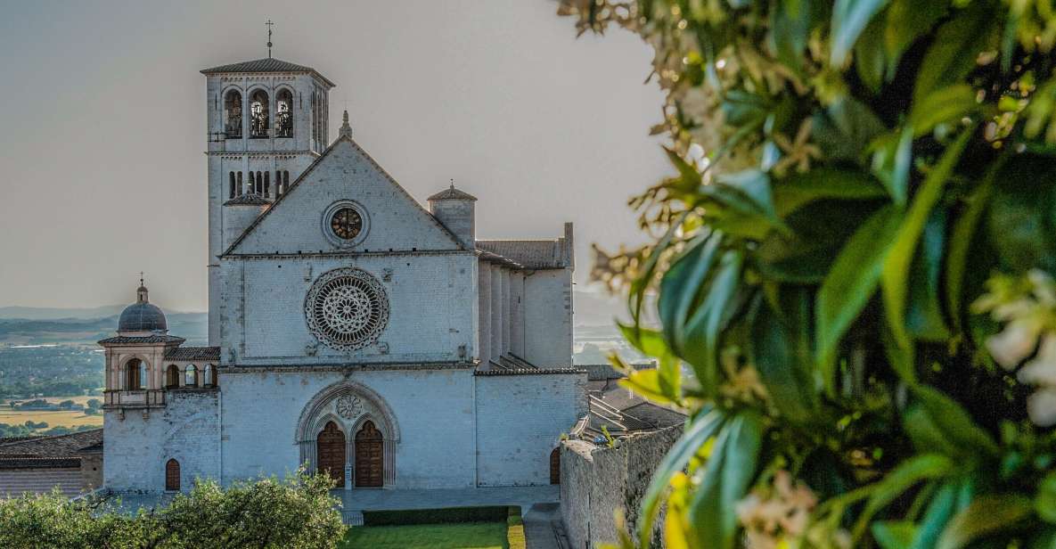 Assisi by Driver and Guide. Panoramic and Historical Tour - Key Points