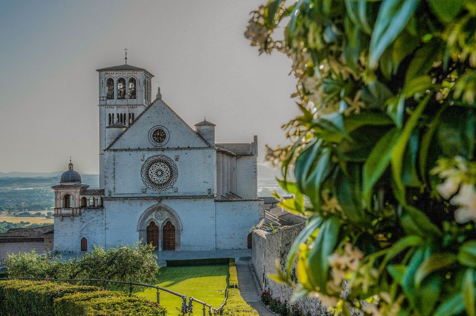 Assisi by Driver and Guide. Panoramic and Historical Tour - Itinerary