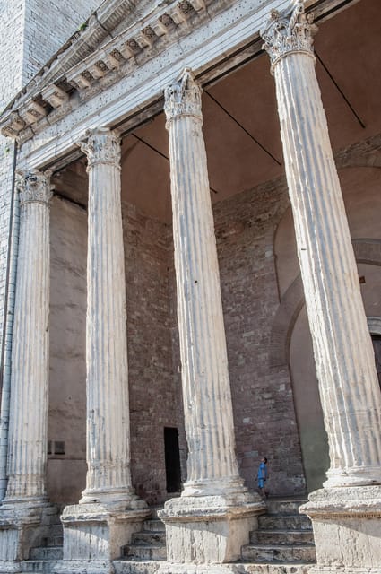 Assisi City Tour with St. Francis Basilica and Porziuncola - Itinerary in Detail