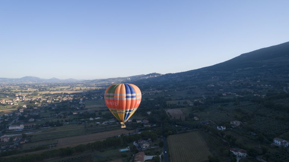 Assisi: Hot Air Balloon Ride With Breakfast & Wine Tasting - Piloted by Experienced Balloon Pilots