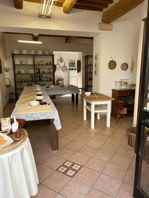 Assisi: Italian Desserts Class in Home-Style Cooking School - Key Points
