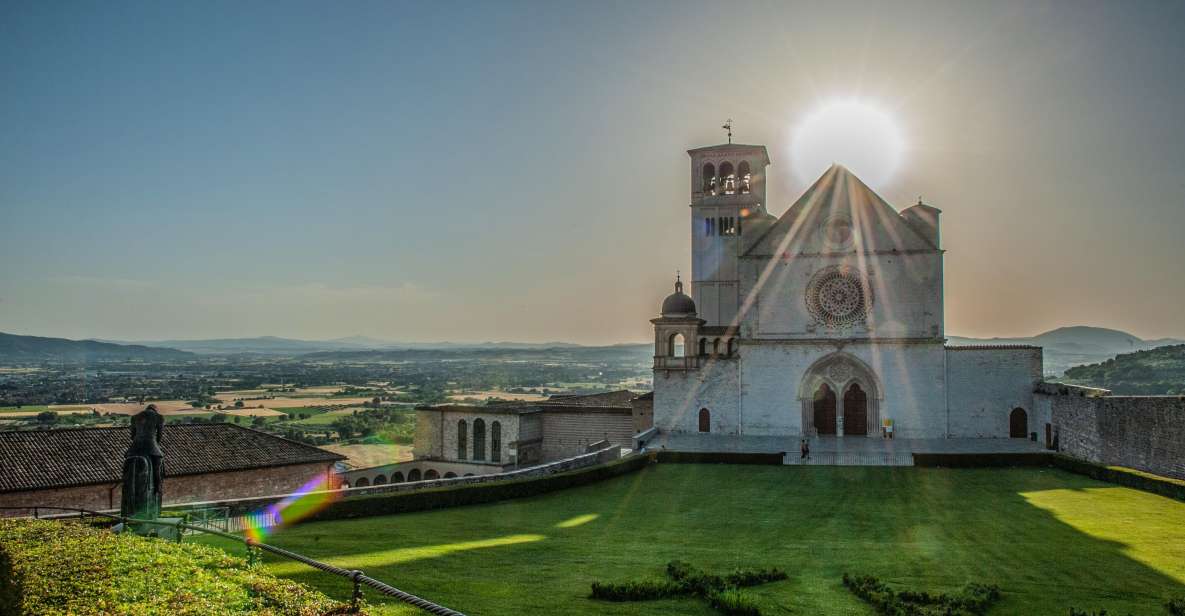 Assisi: Walking Tour With St. Francis Basilica Visit - Key Points