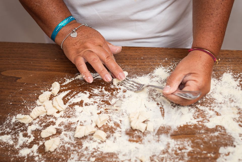 Asti: Pasta & Tiramisu Class at a Locals Home - Connecting With Local Families