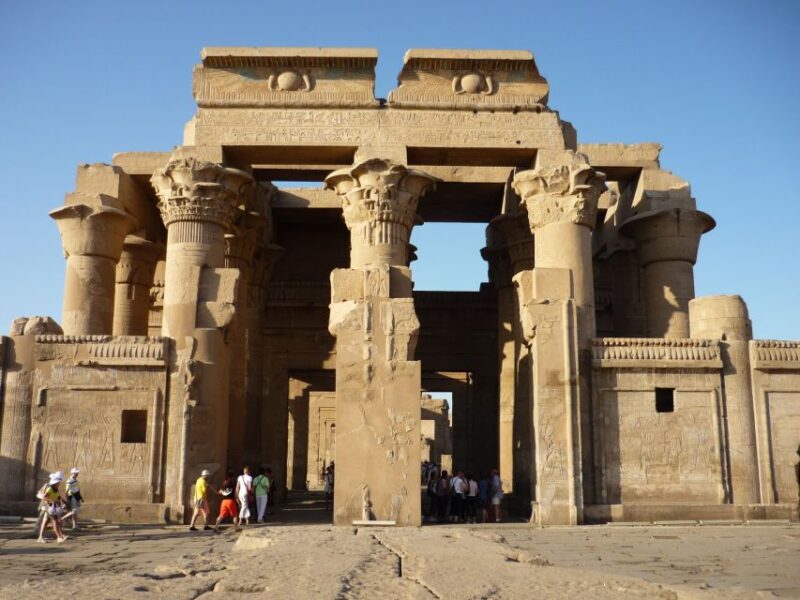Aswan: Edfu and Kom Ombo Day Tour With Luxor Transfer - Temple of Horus in Edfu