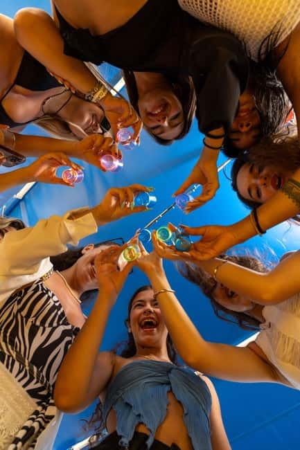 Athens: 3 Islands Cruise with Swimming. DJ, Lunch & Drinks - Who Is This Cruise Best For?
