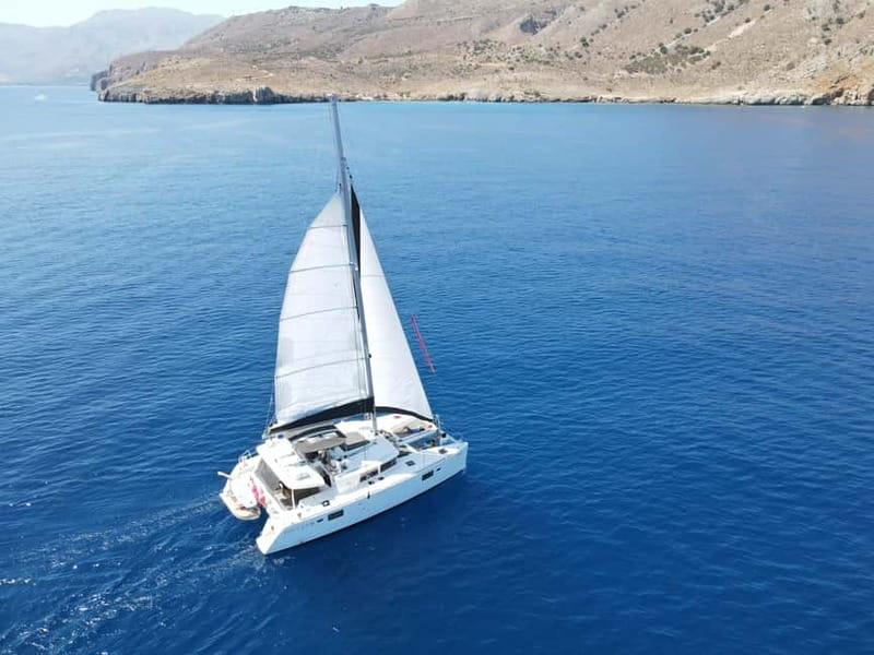 Athens: Catamaran Trip to Poseidon Temple with Meal & Drinks - Key Points
