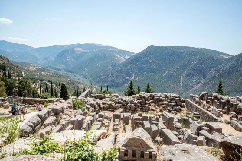 Athens: Delphi and Arachova Day Trip with Guide - FAQs