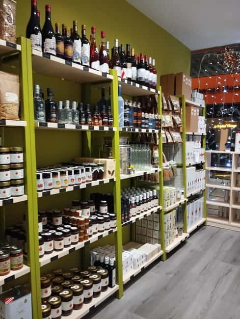 Athens: Experience Cretan Gastronomy Products - Setting the Scene: The Location and Meeting Point