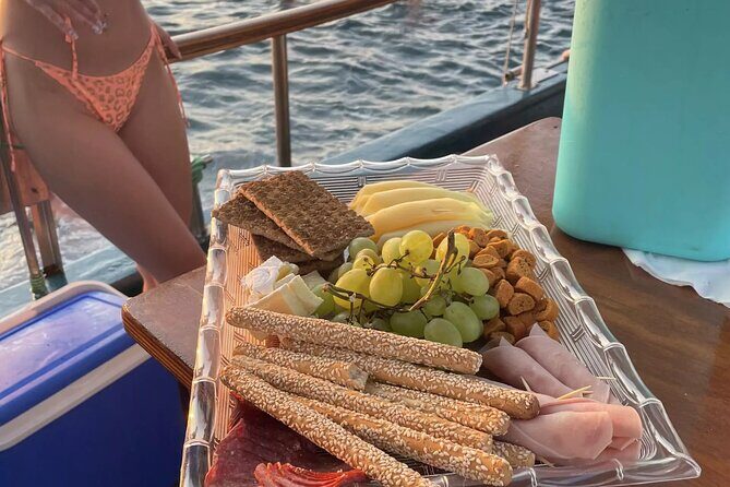 Athens Floating Bar Cruise - What Is the Athens Floating Bar Cruise?