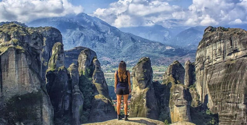 Athens: Meteora Day Trip in Spanish with Live Guide & Lunch - Why This Tour Stands Out