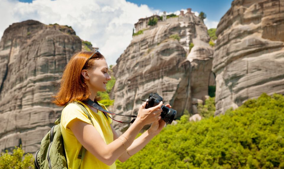 Athens: Meteora Tour with Local Guide and Greek Lunch - Key Points