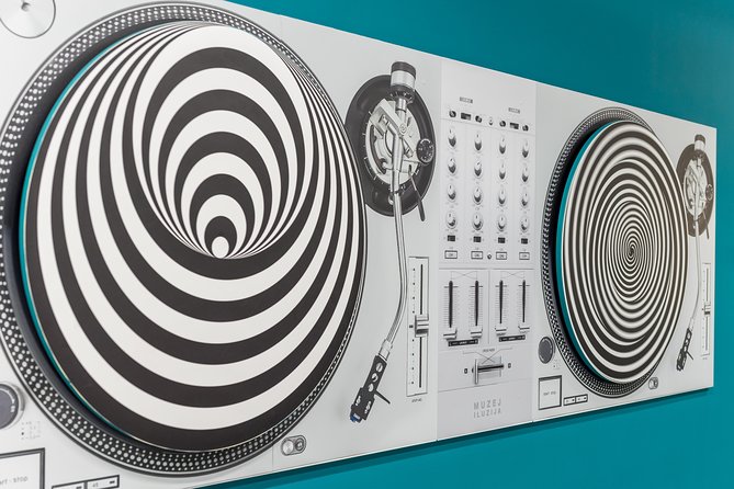 Athens Museum of Illusions Ticket - Highlights of the Experience