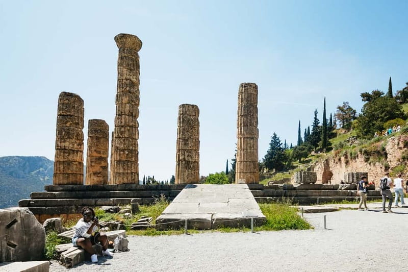 Athens: Mythology of Delphi, Museum and Arachova Guided Tour - Authenticity and Guides: The Heart of the Experience