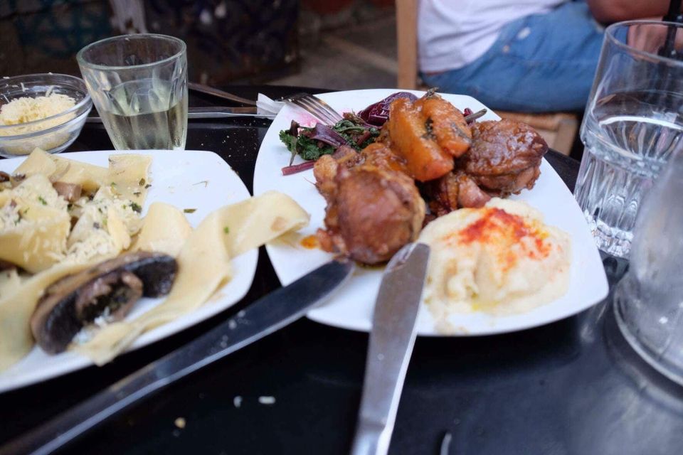 Athens: Old Town Electric Bike Tour with Local Mezes - Key Points