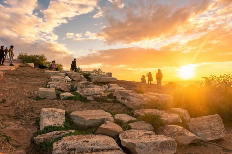 Athens Riviera: Poseidon Temple & Lake Vouliagmeni Day Tour - Visiting the Temple of Poseidon at Cape Sounio