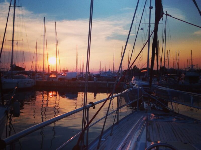 Athens Riviera: Private Luxury Dinner Aboard a Moored Yacht - Crew and Service