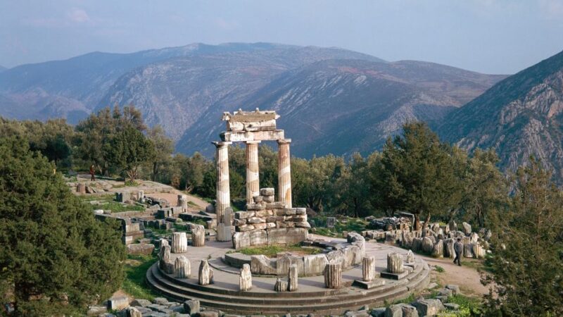 Athens to Delphi and Arachova Full Day Tour - Itinerary Highlights