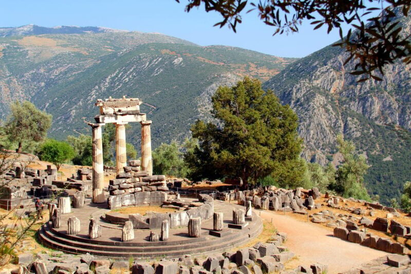 Athens to Delphi & Arachova private day tour - An Introduction to the Tour Experience