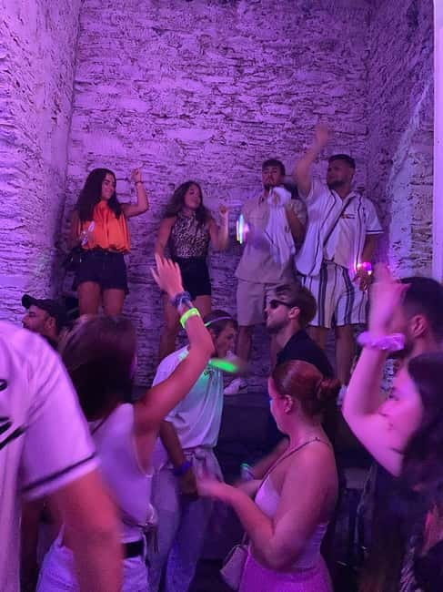 Athens Ultimate Bar Crawl - Who Would Love This Tour?