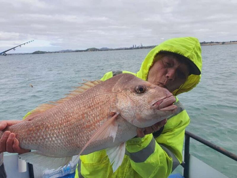 Auckland: Full-Day Fishing Charter (7 am - 4 pm) - Meeting Point and Logistical Details
