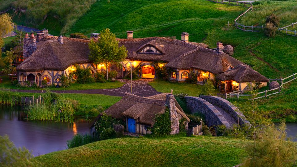 Auckland: Hobbiton Movie Set and Waitomo Small Group Tour - Frequently Asked Questions