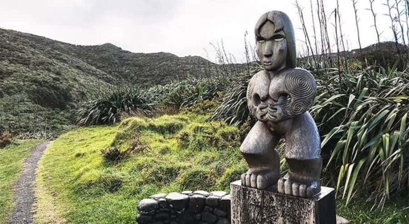 Auckland: Piha Beach, Rainforest, & Mount Eden Private Tour - Key Points