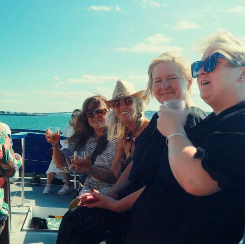 Auckland: Scenic Wine and Cheese Harbour Cruise - FAQ