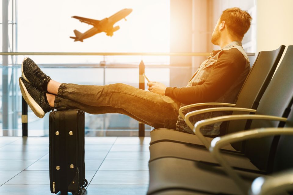 Auckland: Shuttle Between Airport & City CBD - Key Points
