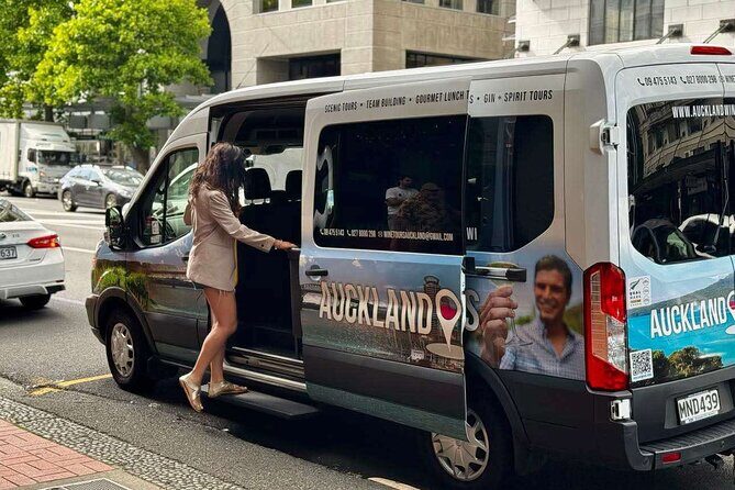 Auckland West Vineyard Tour with lunch and tastings incl - Authentic Experiences and Authentic People