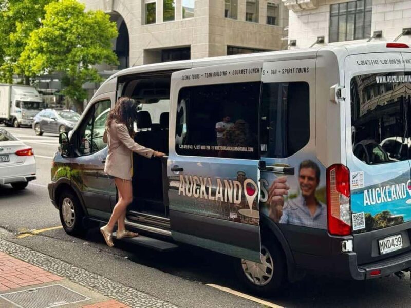 Auckland: Wine region tour with tastings and gourmet lunch - Exploring the Auckland Wine Region Tour