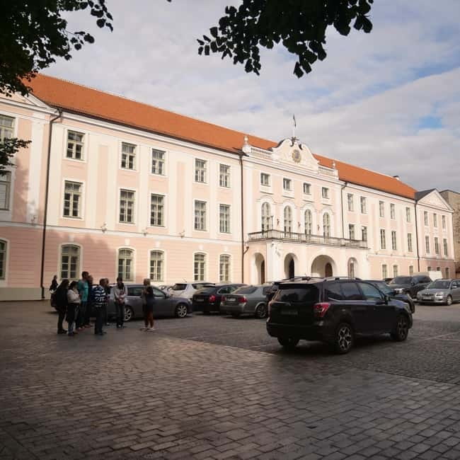 Audio Tour of the Toompea Hill (Cathedral Hill) in Tallinn - Key Points