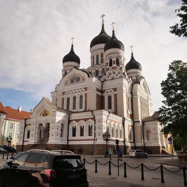 Audio Tour of the Toompea Hill (Cathedral Hill) in Tallinn - The Tour Itself: A Deep Dive into Toompea Hill