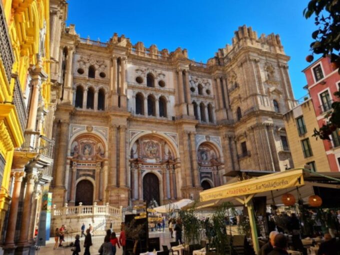 Audioguide City Walk Malaga for Cruises (German & English) - COVID-19 Safety Measures
