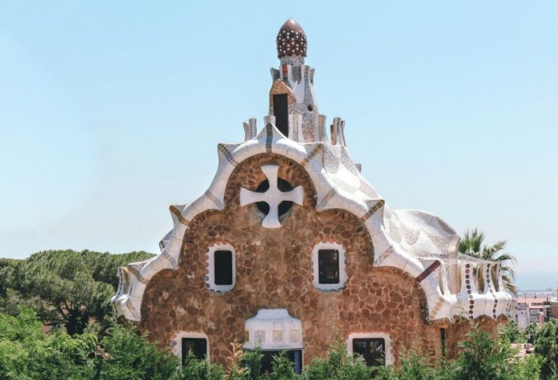 Audiotour of Modernist Barcelona and Its Secrets - Discover Rich History