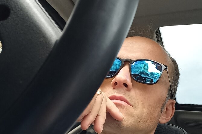 Aurora Car Service Transfers From Sorrento to Naples / Viceversa - Driver and Vehicle Details