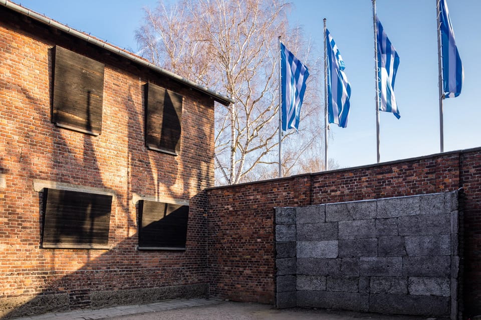 Auschwitz-Birkenau: Guided Tour and Skip-The-Line Ticket - Why This Tour Is Worth Considering
