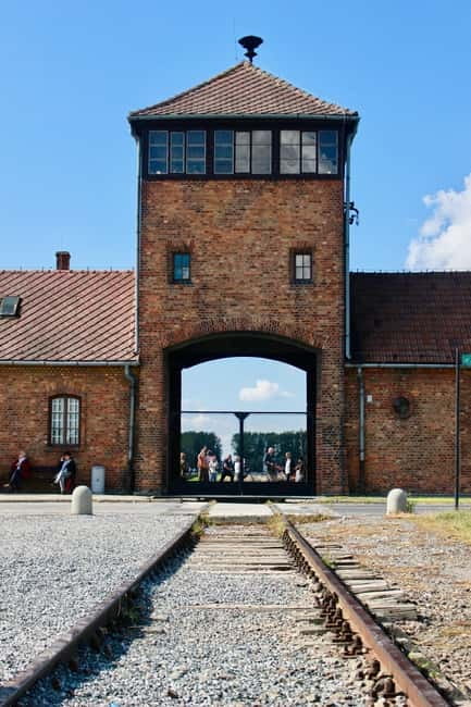 Auschwitz-Birkenau: Guided Tour - Ticket + Transportation - Auschwitz-Birkenau: Guided Tour - Ticket + Transportation
