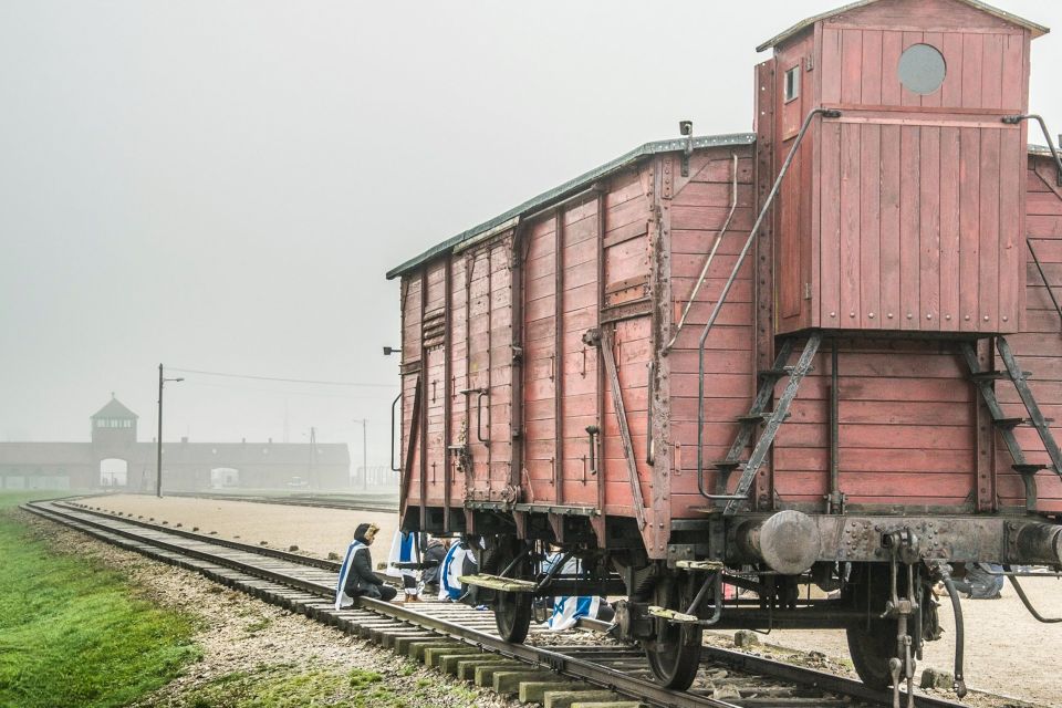 Auschwitz-Birkenau: Skip-the-Line Entry Ticket & Guided Tour - Key Points