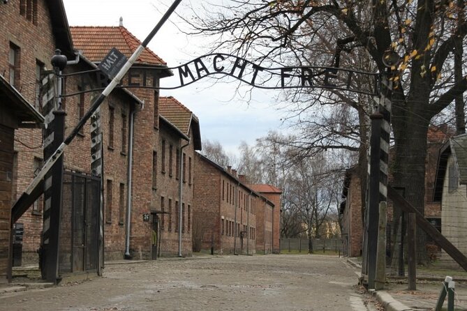 Auschwitz & Cracow From Warsaw Heartbreaking Tour With Pick up - Inclusions and Exclusions