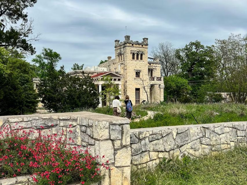 Austin: Arts + Architecture City Tour - Historic Neighborhood Drive