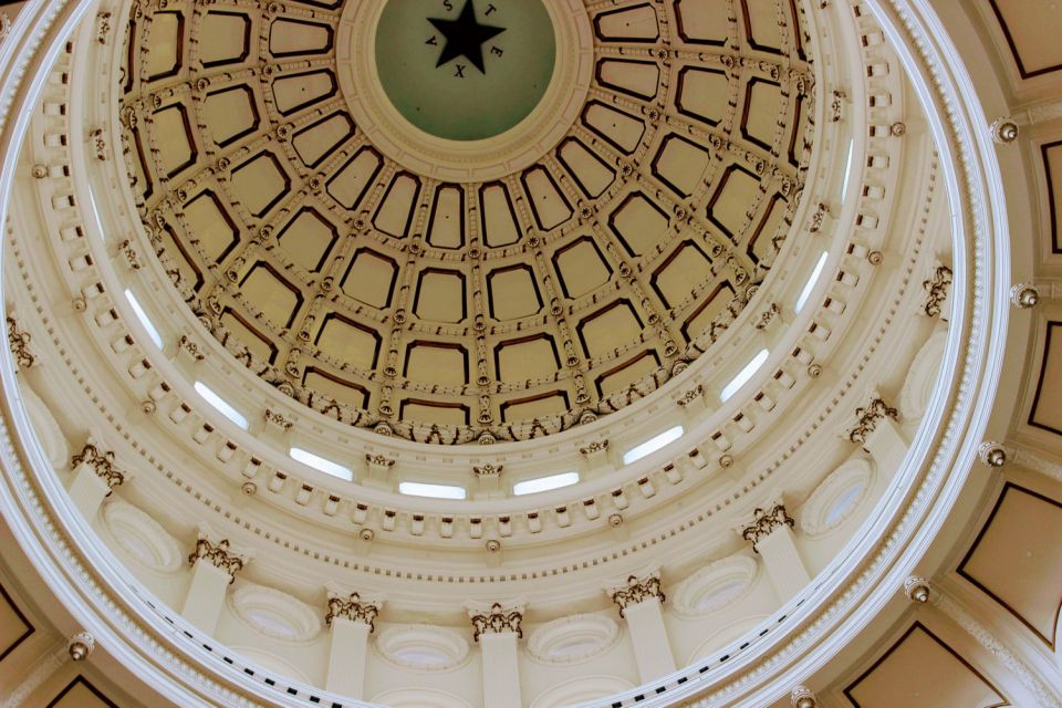 Austin: Best of Austin Driving Tour With Local Guide - Exploring Austins Landmarks