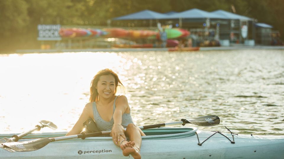 Austin: Congress Avenue Sunset Bat Kayaking Tour - Key Points