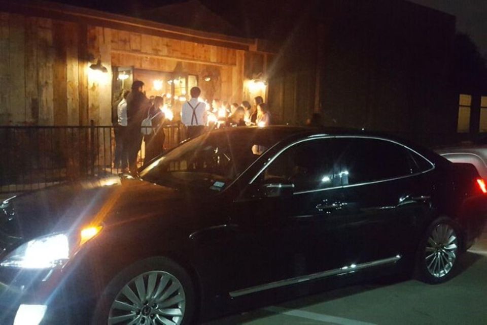 Austin: Private Transfer Between Airport and Hotels - Professional Chauffeur Services