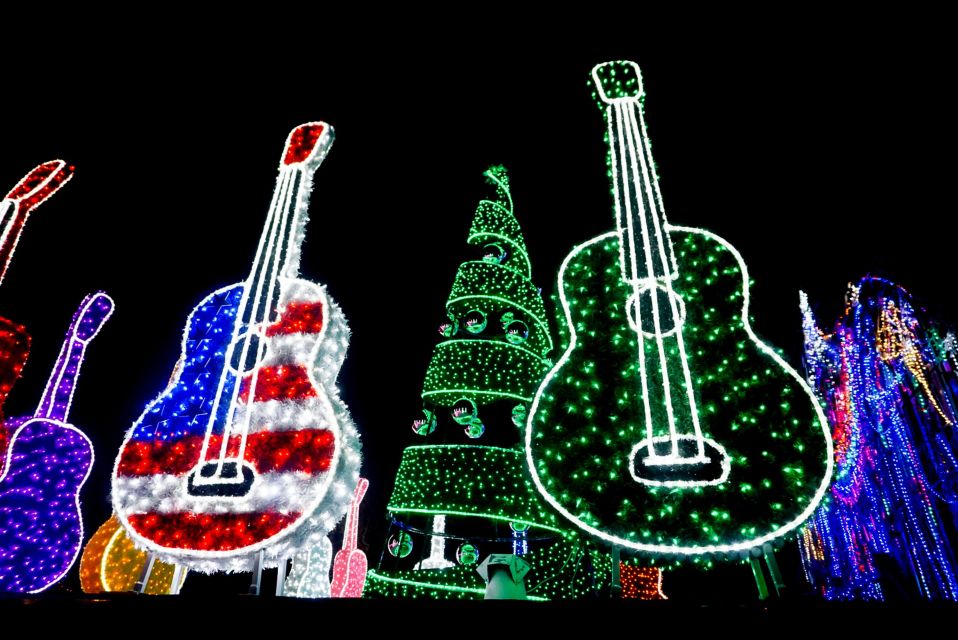 Austin's Christmas Lights & Arts: A Yuletide Journey - Key Points