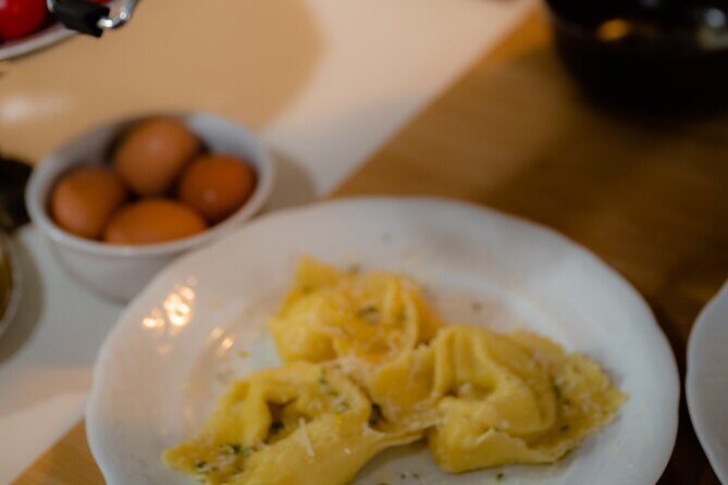 Authentic 4-Course Dinner and Wine Pairing in Florence - FAQ about the Florence Dinner Experience  