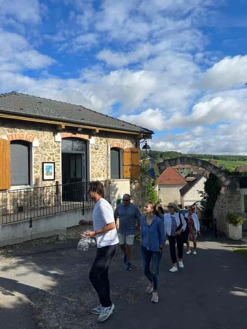 Authentic Champagne Tour: 3 vineyards, 10 Tastings & Lunch - The Sum Up