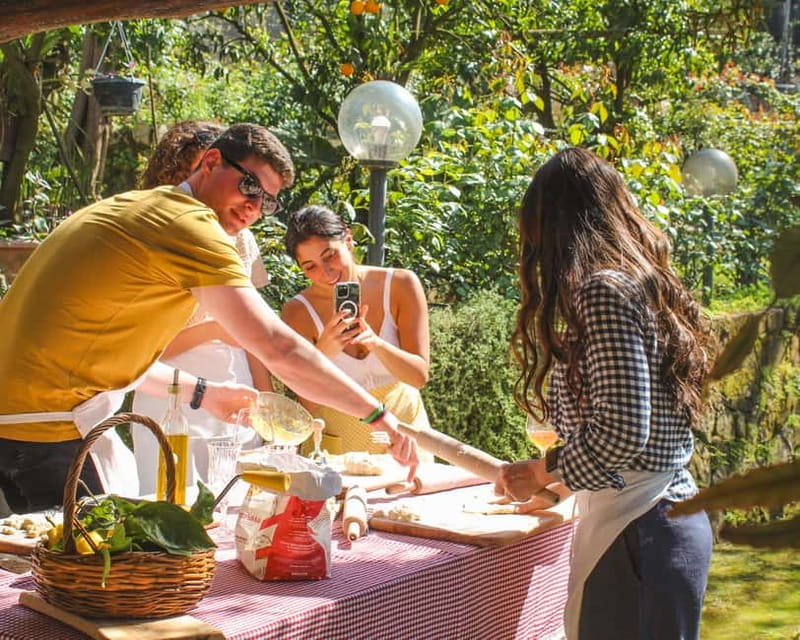 Authentic farm cooking class overlooking Sorrento - FAQ